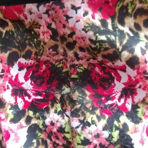 Gorgeous Fun Skirt - Picture 7 of 8